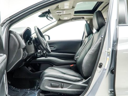 Used 2019 Honda HR-V Touring image 36