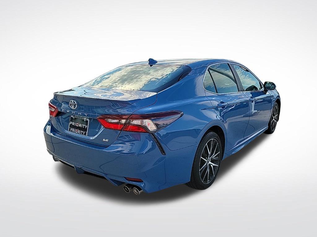 Used 2024 Toyota Camry SE FWD image 4