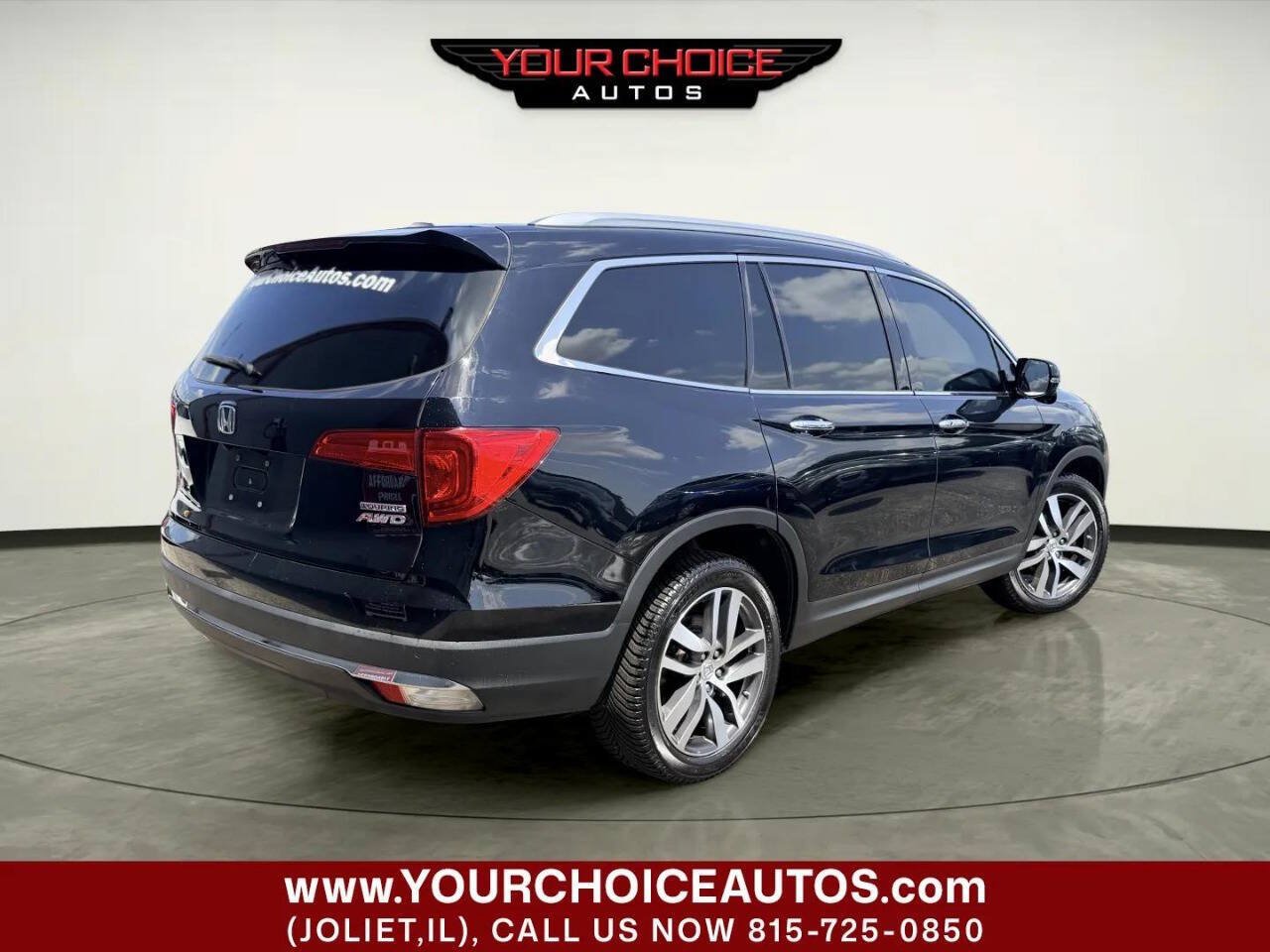 Used 2018 Honda Pilot Touring image 8
