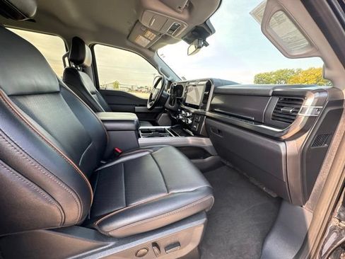 Used 2025 Ford F250 Lariat AWD/4WD image 28