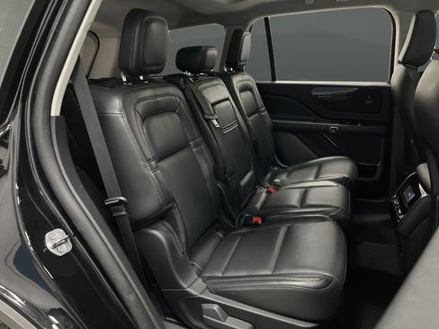 Used 2025 Lincoln Aviator Reserve AWD/4WD image 33