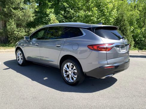 Used 2019 Buick Enclave Avenir w/ Avenir Technology Package FWD image 5