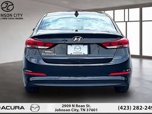 Used 2018 Hyundai Elantra SEL w/ Cargo Package FWD image 4