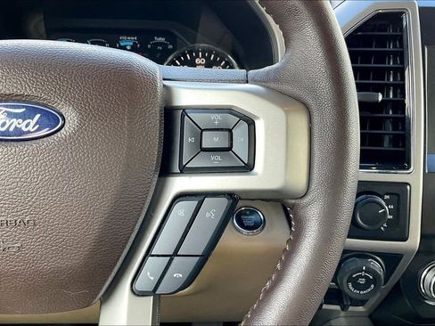 Used 2019 Ford F150 Lariat w/ Equipment Group 502A Luxury image 11