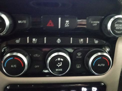 Used 2020 RAM 2500 Laramie image 19