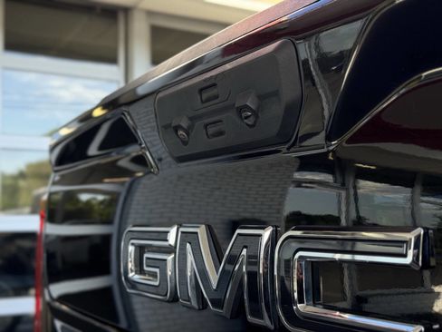 Used 2023 GMC Sierra 1500 Denali Ultimate image 13