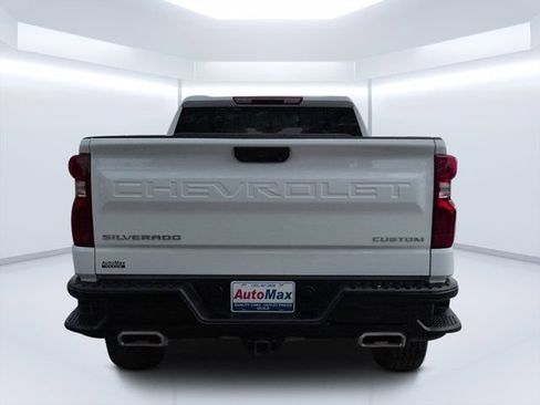 Used 2025 Chevrolet Silverado 1500 Custom Trail Boss AWD/4WD image 4