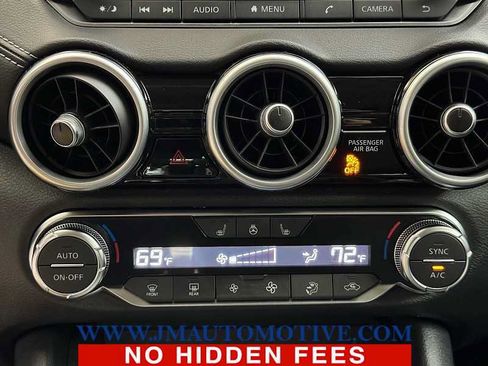 Used 2025 Nissan Sentra SV w/ All-Weather Package FWD image 32