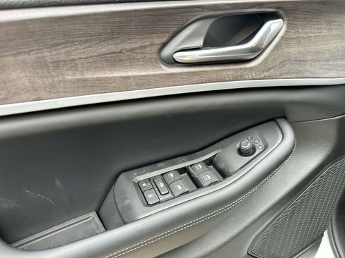 New 2026 Jeep Grand Cherokee Altitude AWD/4WD image 13