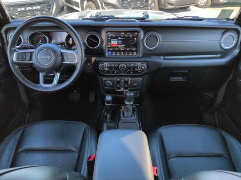 Used 2023 Jeep Wrangler Unlimited Sahara w/ Cold Weather Group AWD/4WD image 15