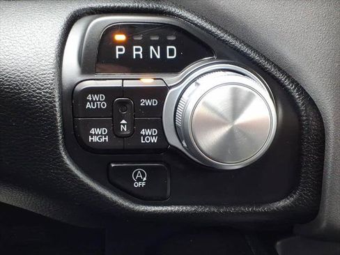 Used 2020 RAM 1500 Laramie w/ Sport Appearance Package AWD/4WD image 18