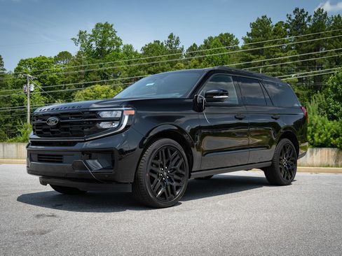 New 2026 Ford Expedition Platinum w/ Stealth Performance Package AWD/4WD image 9
