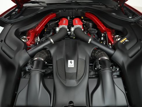 Certified 2023 Ferrari Portofino M RWD image 34