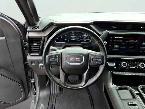 Used 2025 GMC Sierra 2500 AT4 AWD/4WD image 14