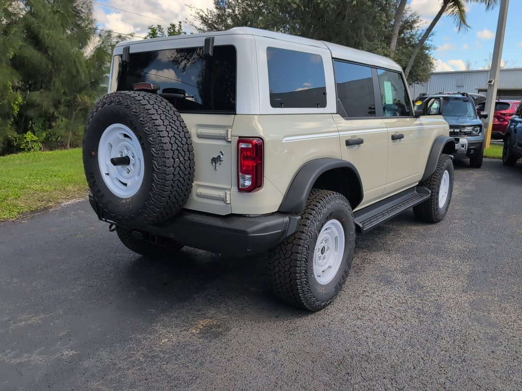 New 2026 Ford Bronco Heritage Edition AWD/4WD image 3