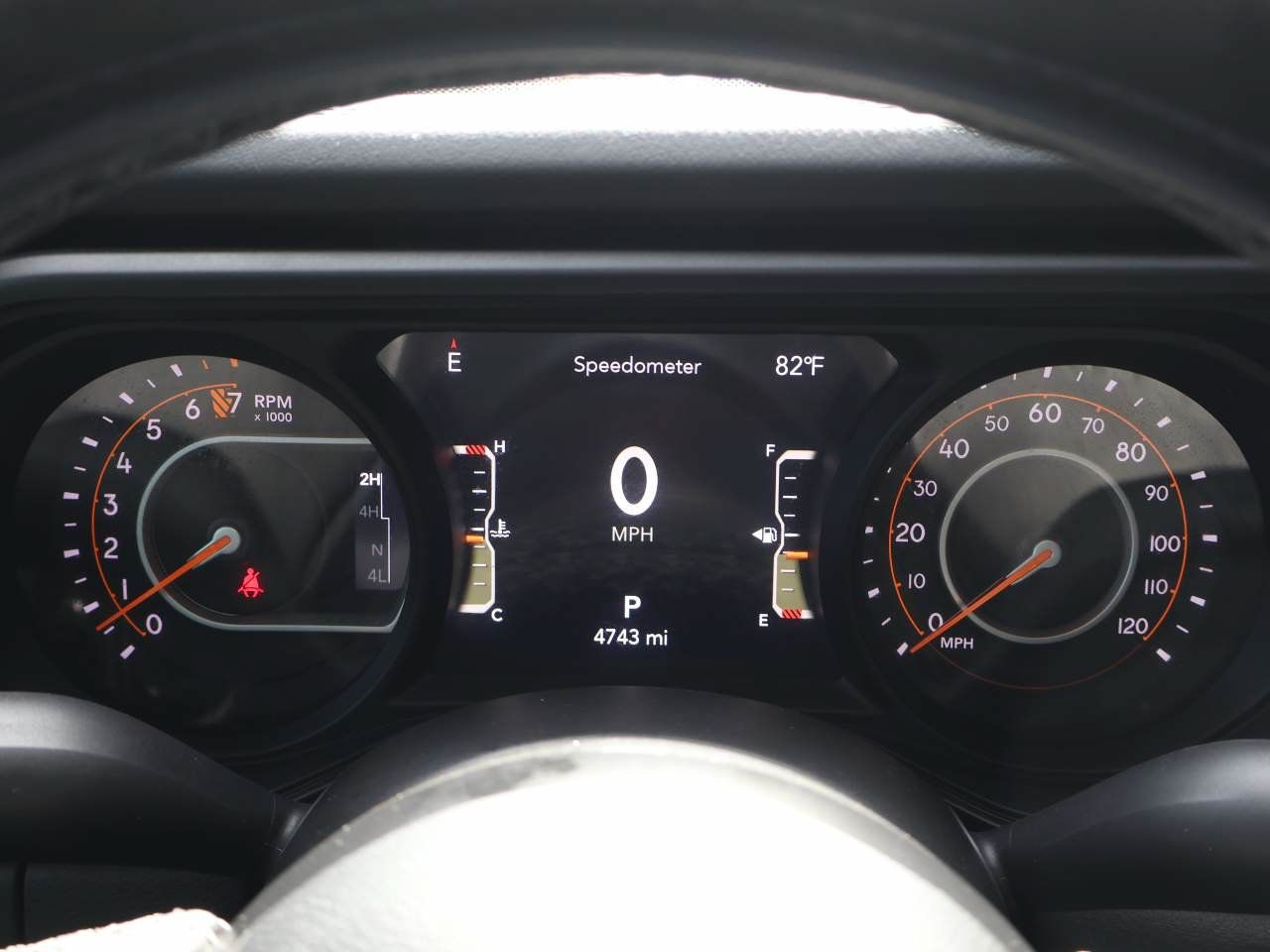 Used 2025 Jeep Gladiator Mojave w/ Safety Group AWD/4WD image 13