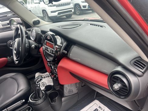 Used 2016 MINI Cooper 4-Door Hardtop FWD image 56