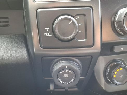 Used 2018 Ford F150 XLT w/ Equipment Group 302A Luxury AWD/4WD image 25