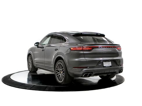 Certified 2022 Porsche Cayenne Turbo AWD/4WD image 3