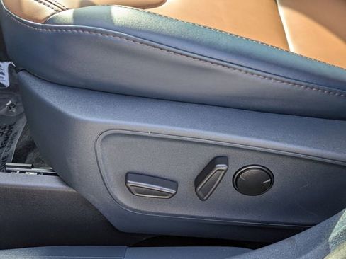 Used 2024 Ford Maverick Lariat image 25