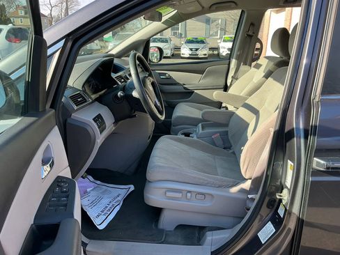 Used 2016 Honda Odyssey SE image 9