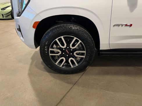 Used 2024 GMC Yukon AT4 w/ AT4 Premium Plus Package AWD/4WD image 48