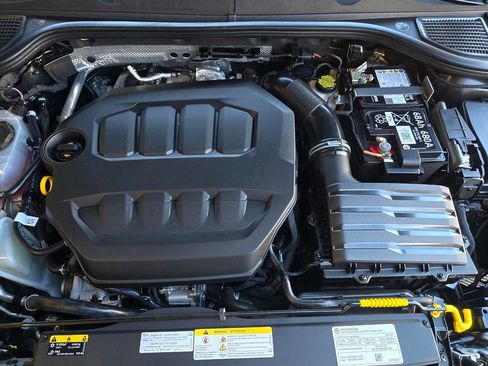Used 2024 Volkswagen Golf R AWD/4WD image 36