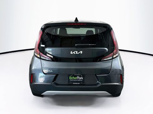 Used 2025 Kia Soul LX w/ LX Technology Package FWD image 7