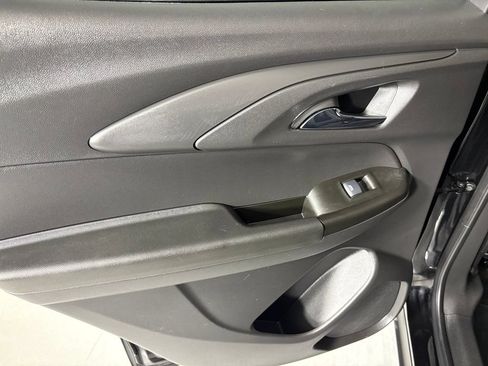 Certified 2023 Chevrolet TrailBlazer LT w/ Convenience Package FWD image 39