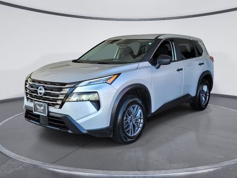 Used 2024 Nissan Rogue S AWD/4WD image 4