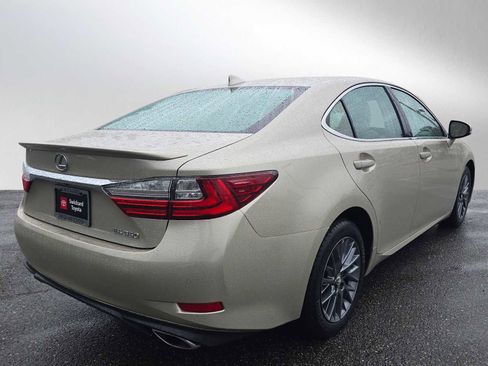 Used 2018 Lexus ES 350 w/ Navigation System Package FWD image 3
