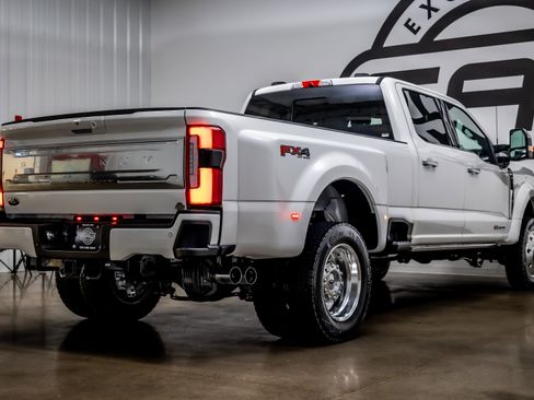 Used 2026 Ford F450 Platinum w/ Platinum Plus Package image 38