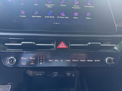 Used 2024 Kia Niro Wind FWD image 21