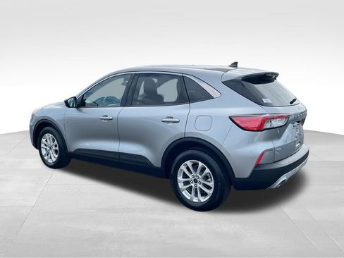 Used 2022 Ford Escape SE FWD image 6