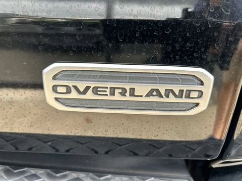 Certified 2022 Jeep Gladiator Overland w/ Trailer Tow Package AWD/4WD image 37