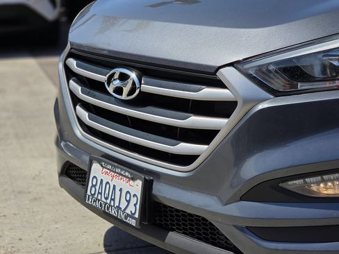 Used 2017 Hyundai Tucson SE w/ SE Popular Package 02 FWD image 7