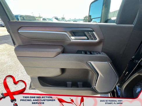 New 2025 GMC Sierra 2500 Denali w/ Denali Reserve Package image 22