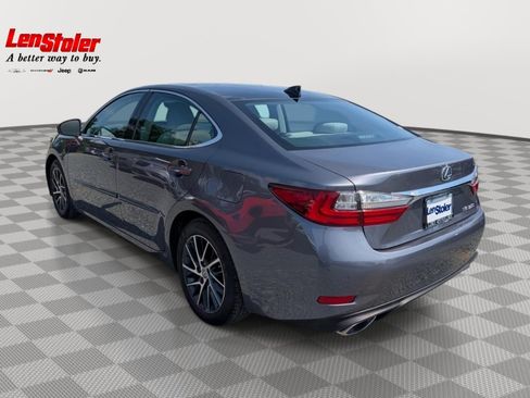Used 2018 Lexus ES 350 w/ Luxury Package w/Wood Trim FWD image 3