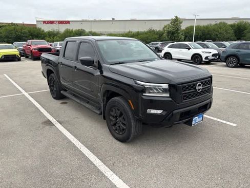 Used 2023 Nissan Frontier SV w/ Midnight Edition Package AWD/4WD image 7