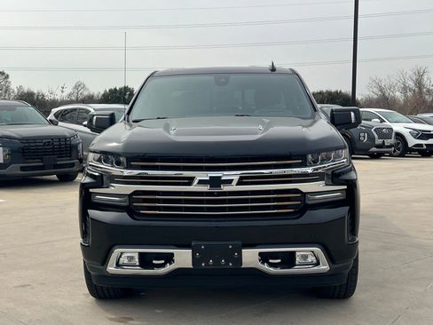 Used 2020 Chevrolet Silverado 1500 High Country w/ Technology Package image 2