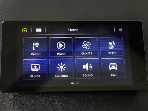 Used 2021 Bentley Bentayga image 29