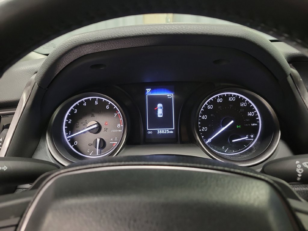 Used 2024 Toyota Camry SE FWD image 25