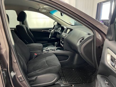 Used 2015 Nissan Pathfinder SV w/ Trailer Tow Package AWD/4WD image 12