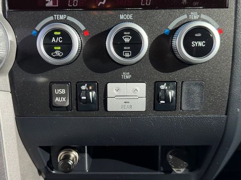 Used 2017 Toyota Sequoia Limited w/ Safety & Convenience Package image 25