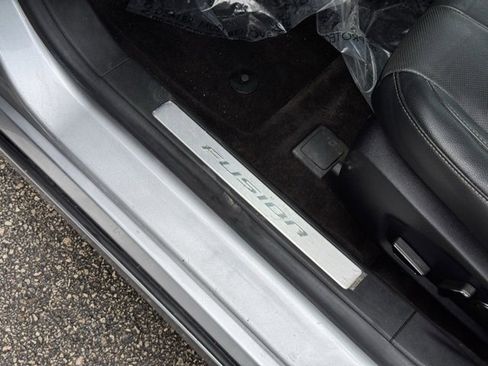 Used 2020 Ford Fusion Energi Titanium image 10