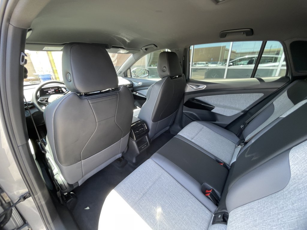 Used 2023 Volkswagen ID.4 Pro RWD image 19