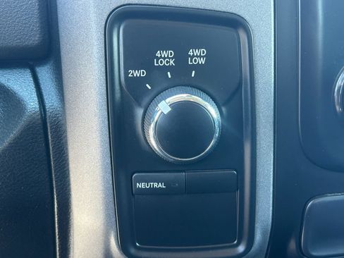 Used 2015 RAM 1500 ST w/ SXT Appearance Group AWD/4WD image 17
