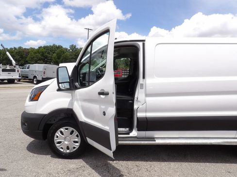 Used 2025 Ford Transit 250 Low Roof w/ Exterior Upgrade Package RWD image 13