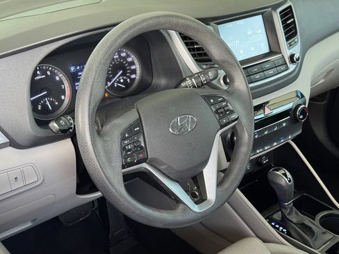 Used 2018 Hyundai Tucson SEL FWD image 17