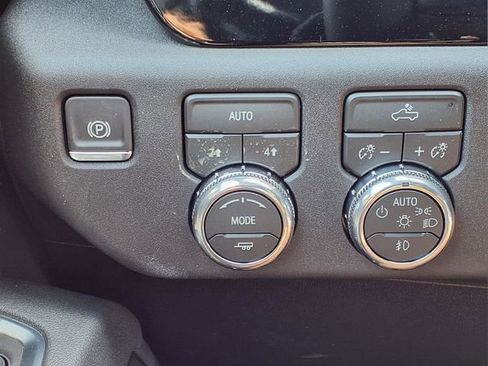 New 2026 GMC Sierra 1500 Elevation image 17